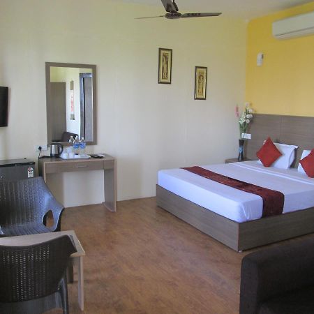 The Ashok Beach Resort Puducherry Exterior foto