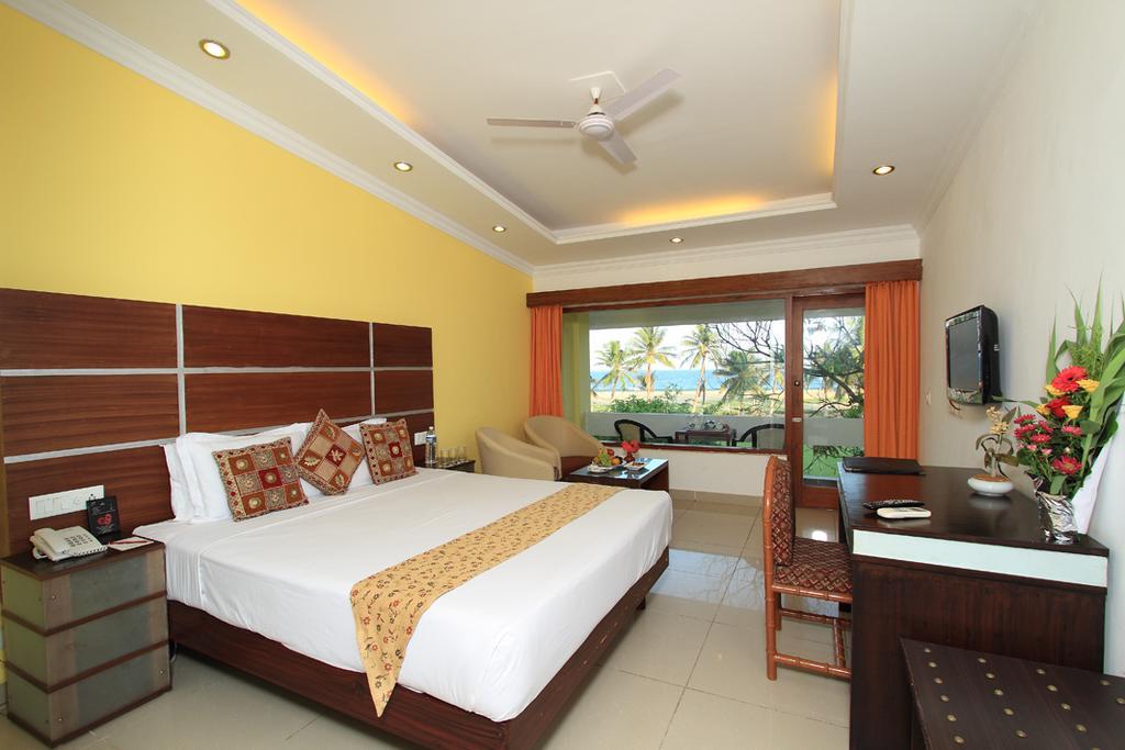 The Ashok Beach Resort Puducherry Zimmer foto