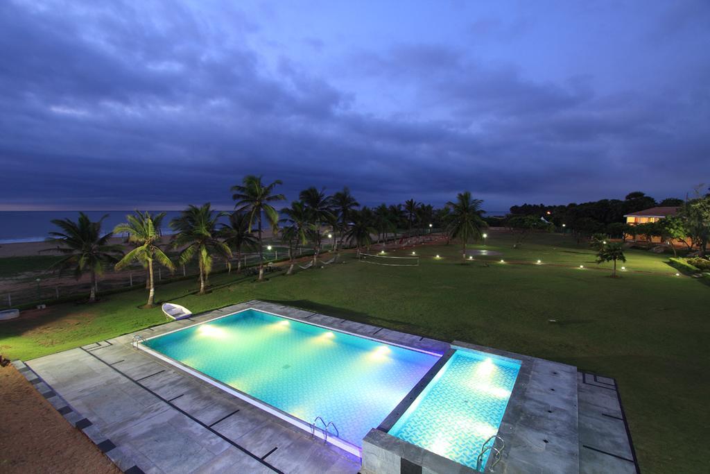 The Ashok Beach Resort Puducherry Exterior foto