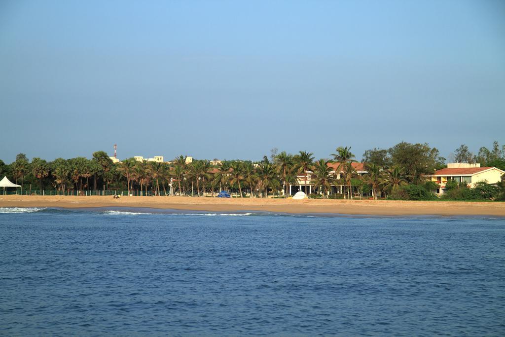 The Ashok Beach Resort Puducherry Exterior foto