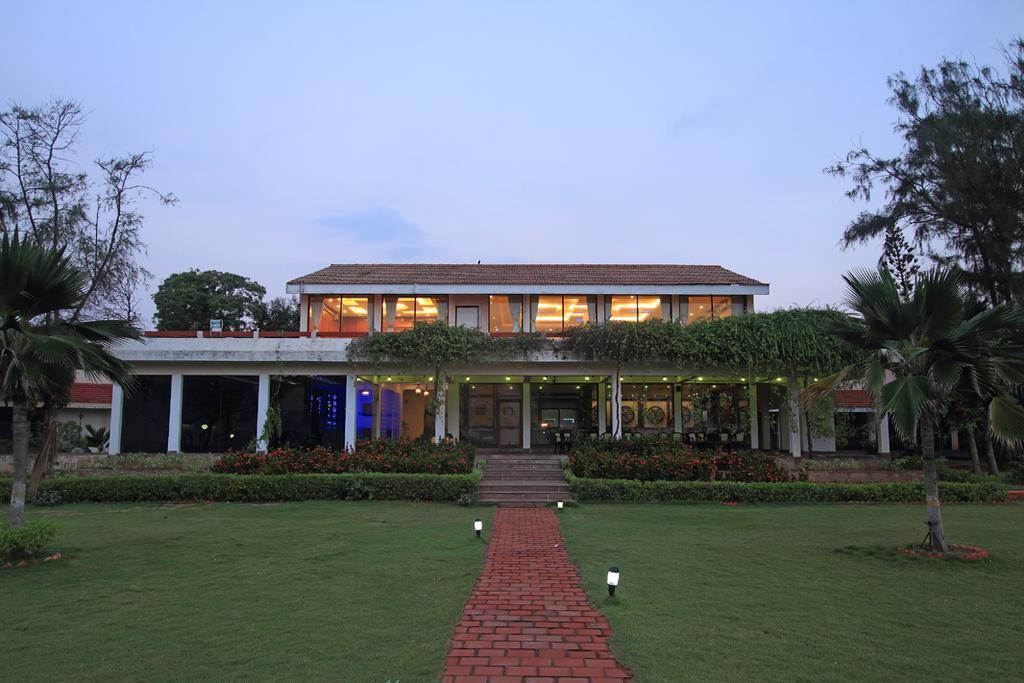 The Ashok Beach Resort Puducherry Exterior foto
