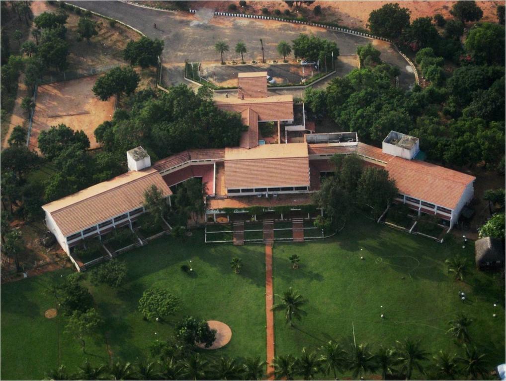The Ashok Beach Resort Puducherry Exterior foto