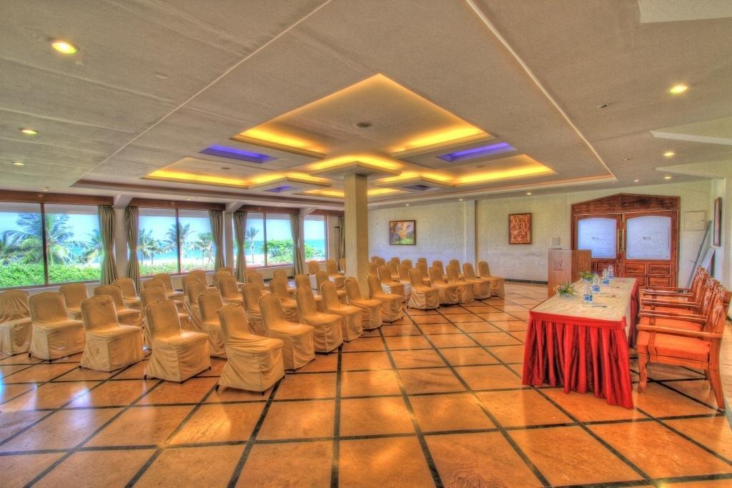 The Ashok Beach Resort Puducherry Exterior foto