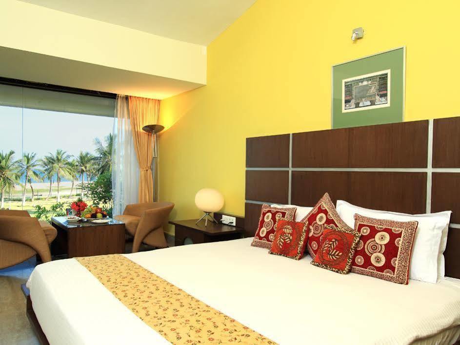 The Ashok Beach Resort Puducherry Exterior foto